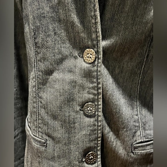 From Nine West Jeans denim 3 button front blazer - Picture 7 of 12